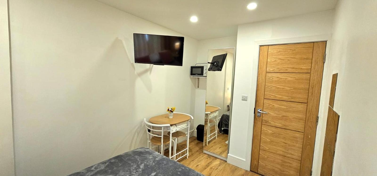 Claire Double Room Londen Buitenkant foto